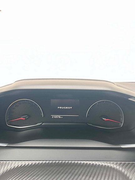 Peugeot 208 8 of 20