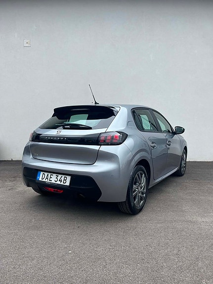 Peugeot 208 18 of 20
