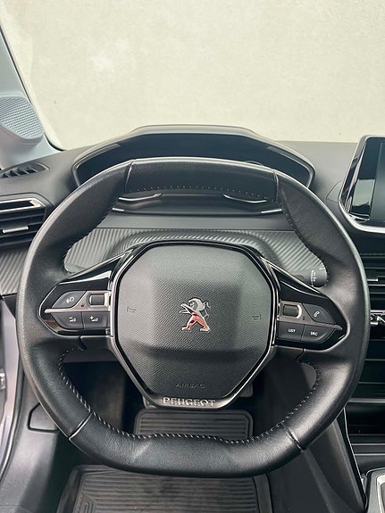 Peugeot 208 7 of 20