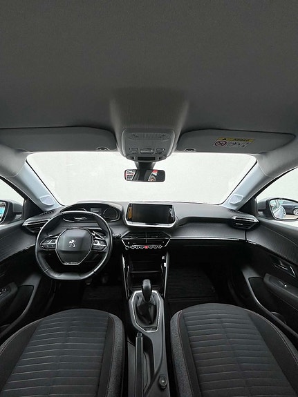 Peugeot 208 14 of 20