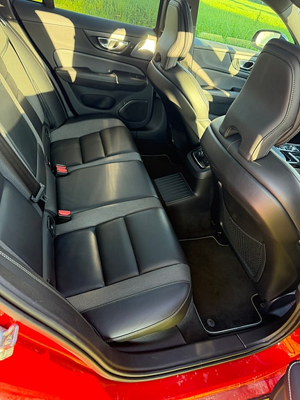 Volvo V60 3 of 4