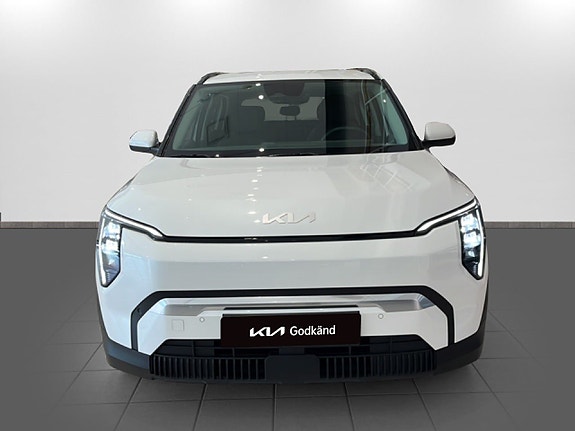 Kia EV3 2 of 15