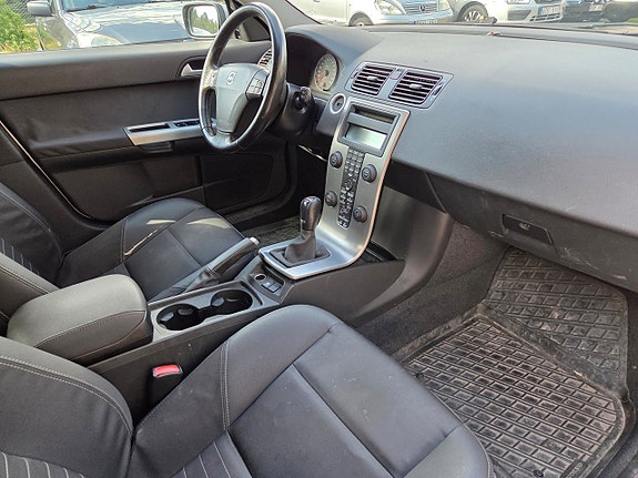 Volvo V50 7 of 10