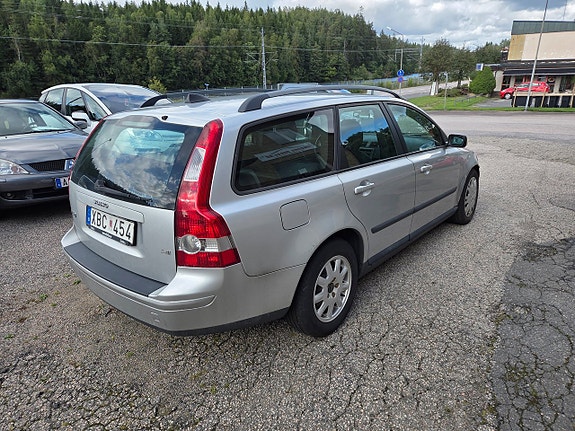 Volvo V50 4 of 10