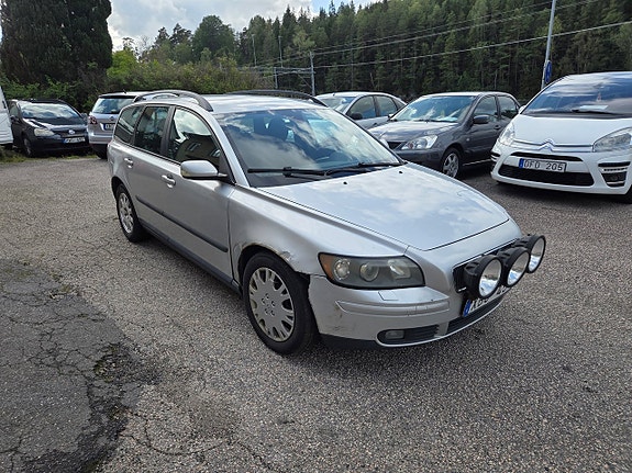 Volvo V50 2 of 10