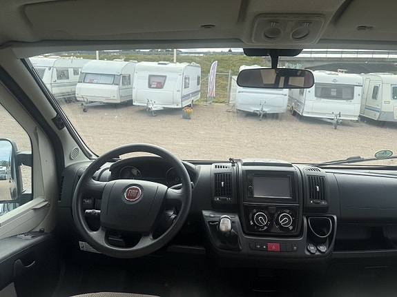 Adria Twin 640 SLX 10 of 13
