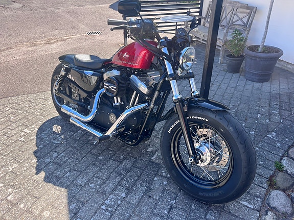 Harley-Davidson Forty-Eight 2 of 5