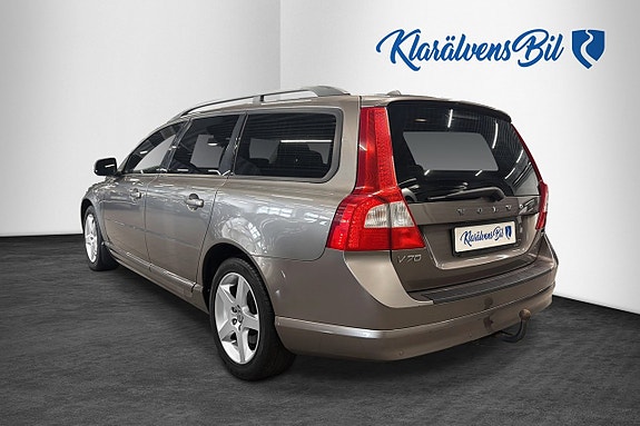 Volvo V70 4 of 5
