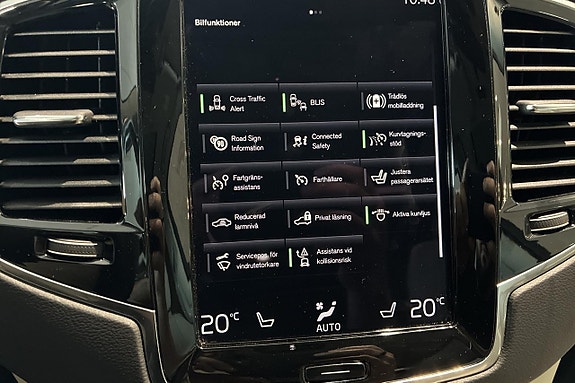 Volvo XC90 19 of 24