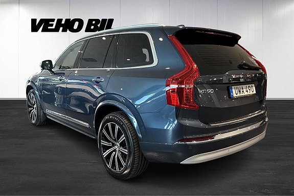 Volvo XC90 3 of 24