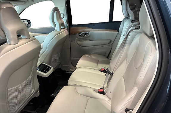 Volvo XC90 20 of 24