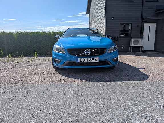 Volvo V60 4 of 13