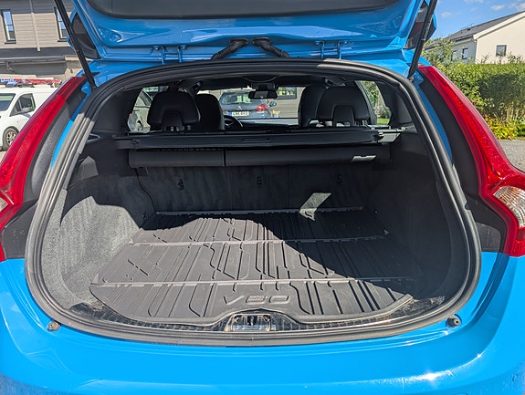 Volvo V60 8 of 13