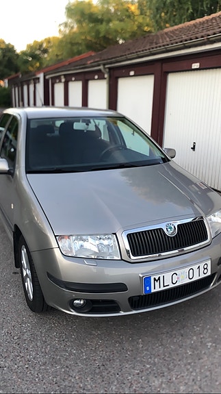 Skoda Fabia 2 of 5