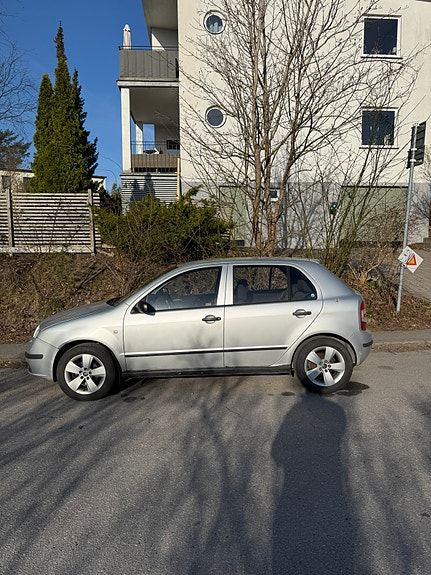 Skoda Fabia 3 of 12
