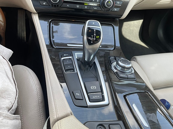 BMW 530i 10 of 11