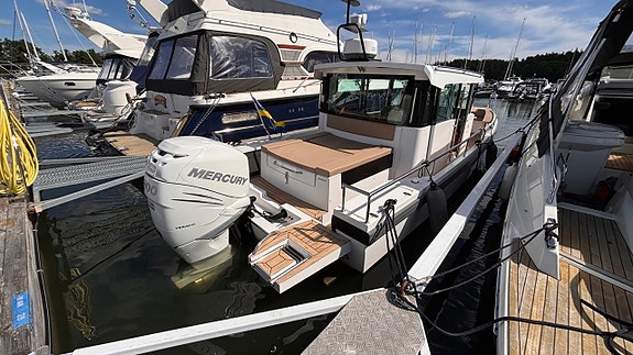 Axopar 28 Cabin/AC - 2015 3 of 5