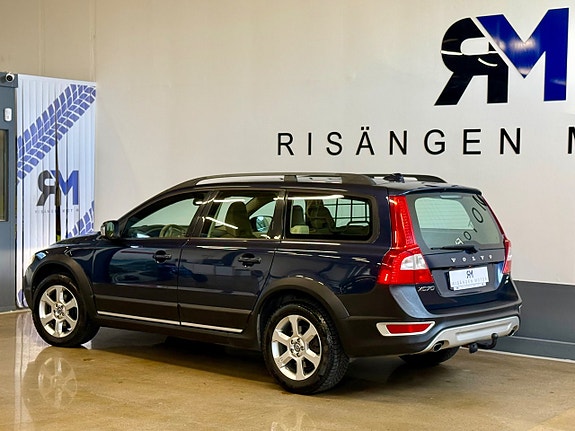 Volvo XC70 3 of 13