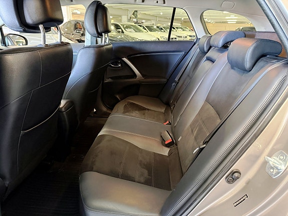 Toyota Avensis 12 of 20
