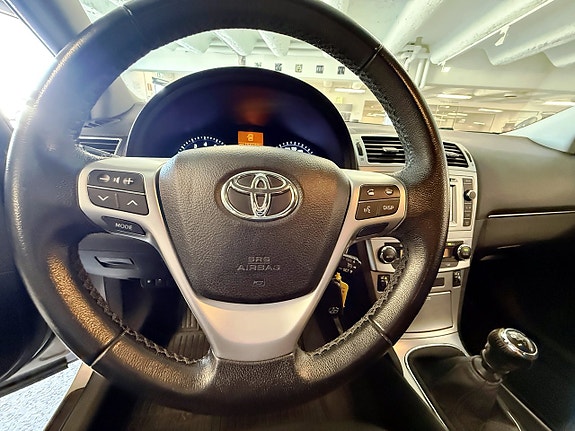 Toyota Avensis 13 of 20