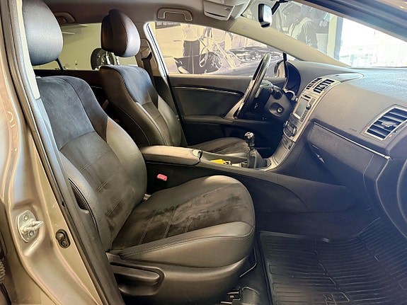 Toyota Avensis 10 of 20