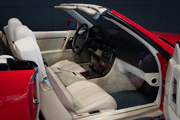 Mercedes-Benz 500 SL 14 of 17