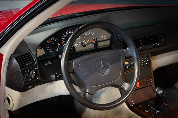 Mercedes-Benz 500 SL 12 of 17