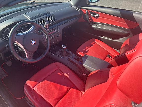 BMW 120i 4 of 5