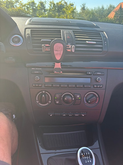 BMW 120i 7 of 8