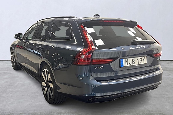 Volvo V90 3 of 5