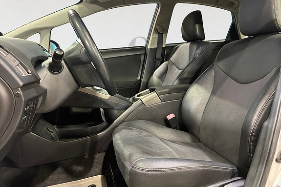 Toyota Prius 3 of 5