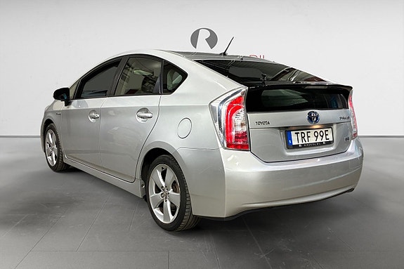 Toyota Prius 5 of 5