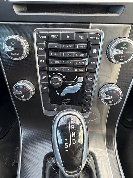 Volvo S60 11 of 26