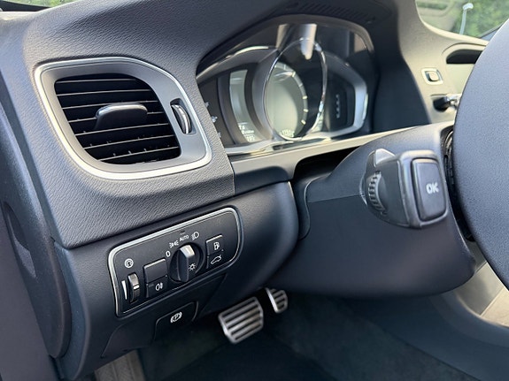 Volvo S60 13 of 26
