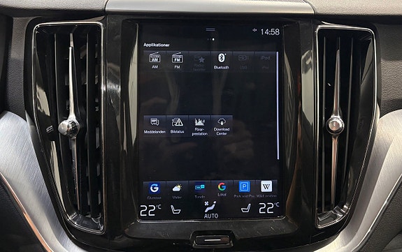 Volvo XC60 11 of 24