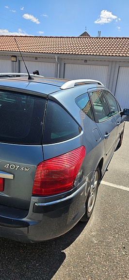 Peugeot 407 4 of 5