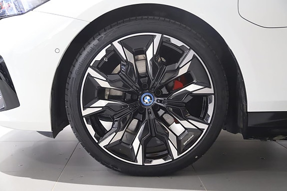 BMW 530e 6 of 15