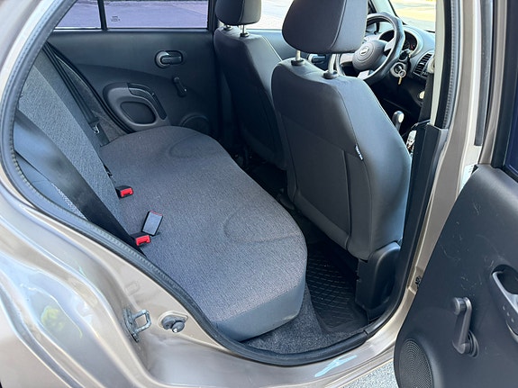 Nissan Micra 6 of 6