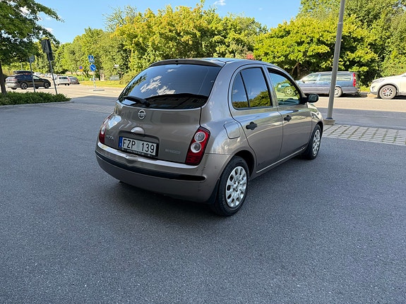 Nissan Micra 3 of 5