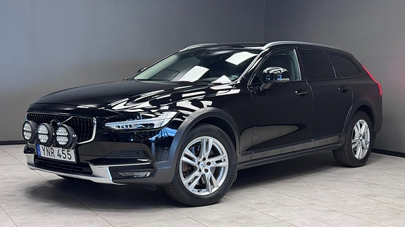 Volvo V90 Cross Country 16 of 19