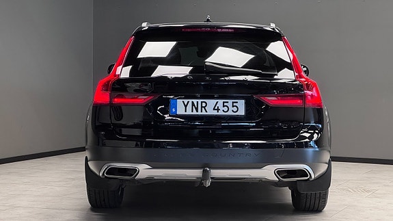 Volvo V90 Cross Country 19 of 19