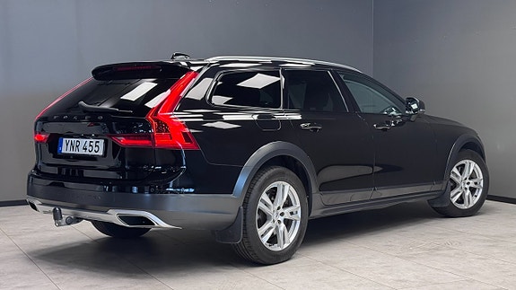 Volvo V90 Cross Country 17 of 19