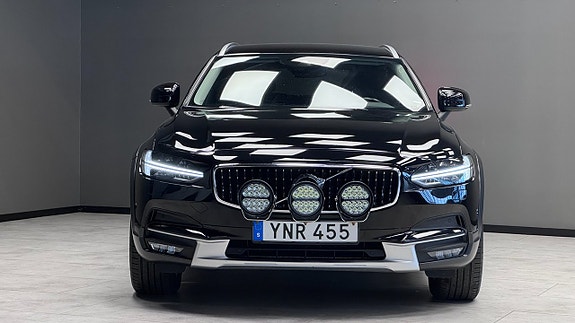Volvo V90 Cross Country 18 of 19
