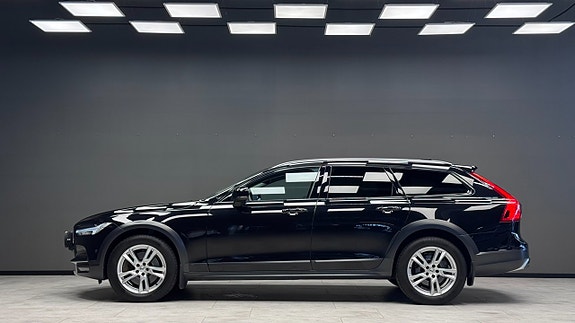 Volvo V90 Cross Country 5 of 19