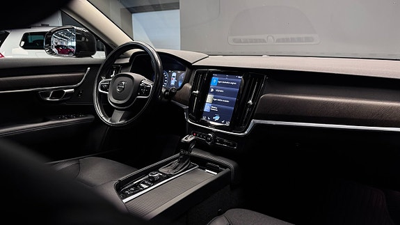 Volvo V90 Cross Country 12 of 19