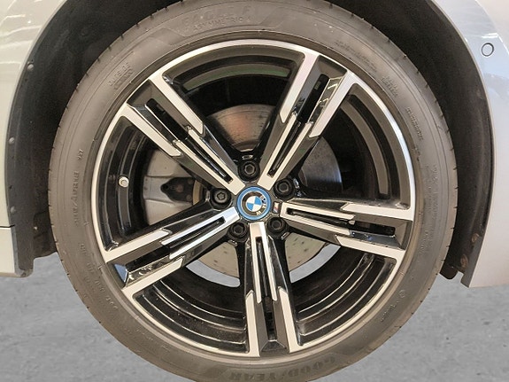 BMW 330e 8 of 26
