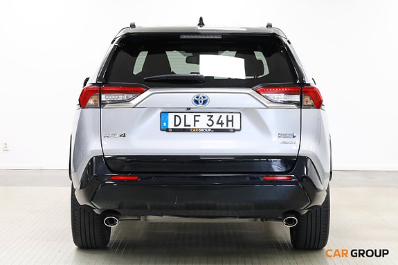 Toyota RAV4 Plug-in Hybrid 5 of 5