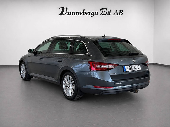 Skoda Superb 5 of 9