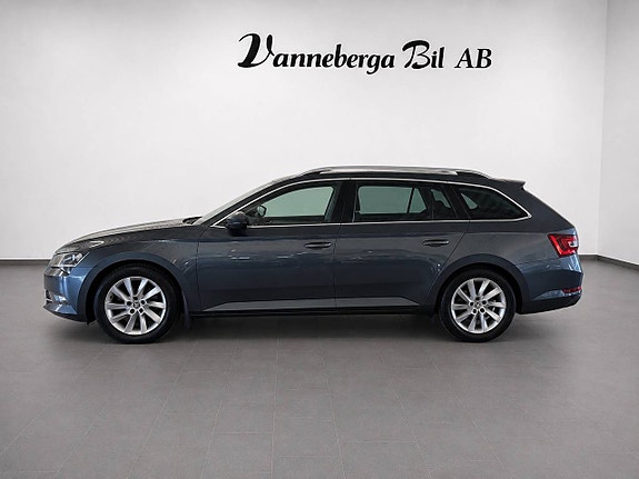 Skoda Superb 4 of 9
