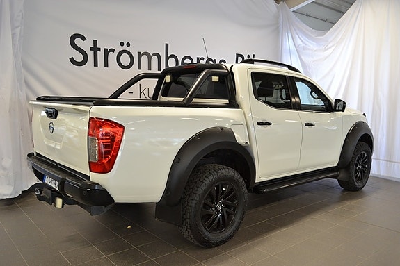 Nissan Navara 2 of 5